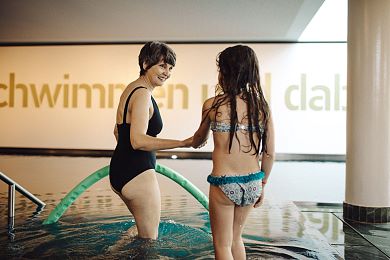 Der erste Schwimmkurs in Kitzbühel