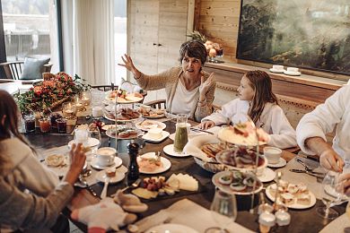 Familienbrunch in Ihrem Chalet